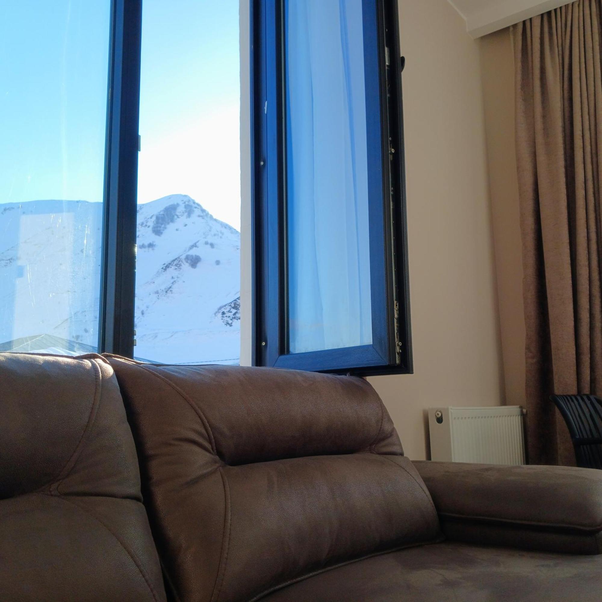 Agre Kazbegi Hotell Achkhoti Exteriör bild