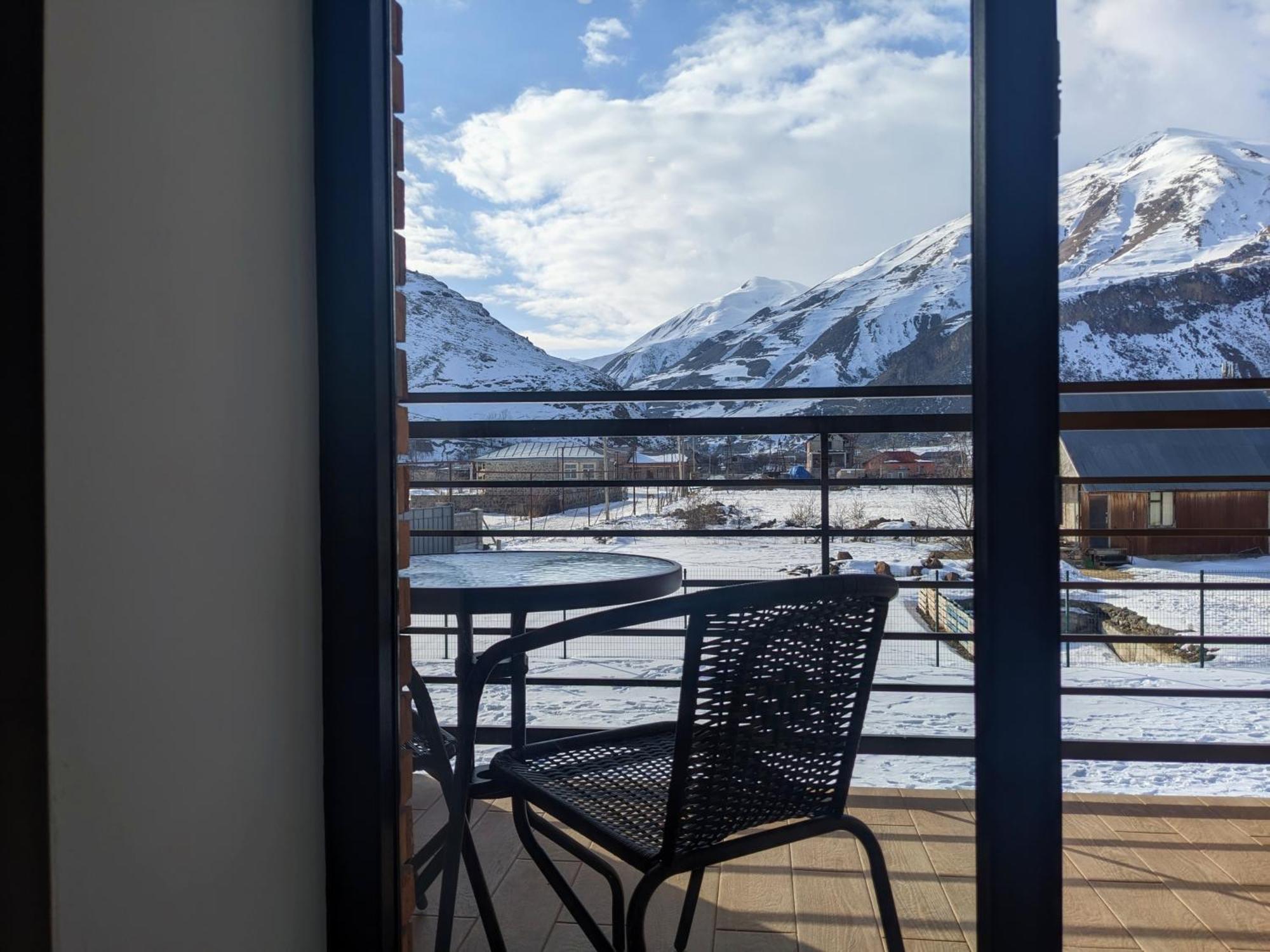 Agre Kazbegi Hotell Achkhoti Exteriör bild
