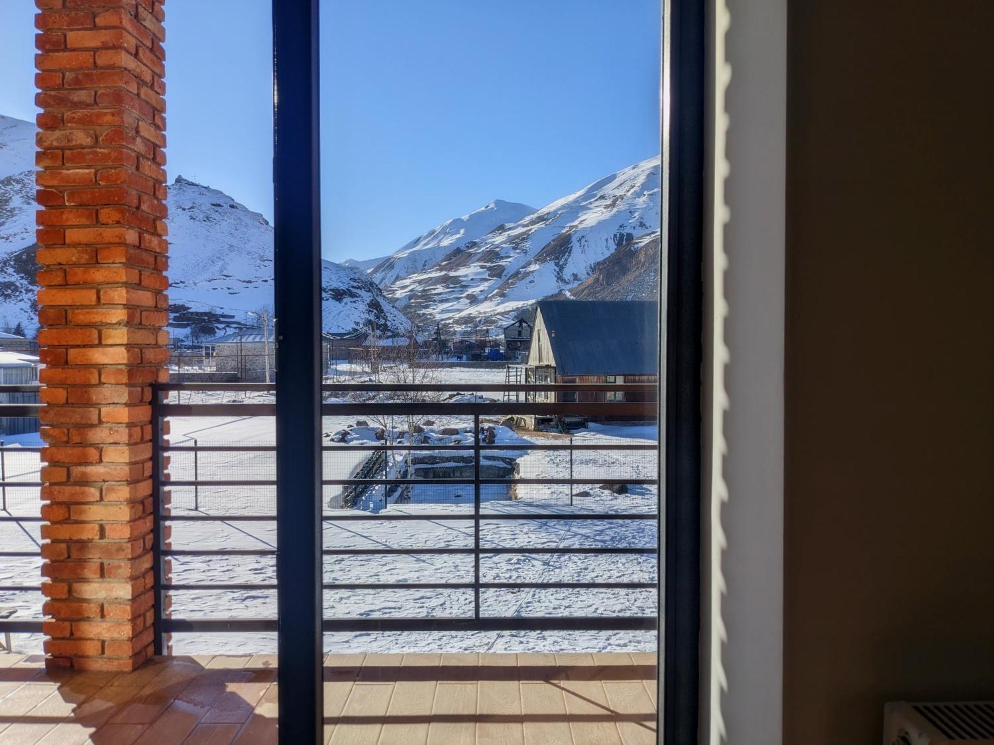 Agre Kazbegi Hotell Achkhoti Exteriör bild