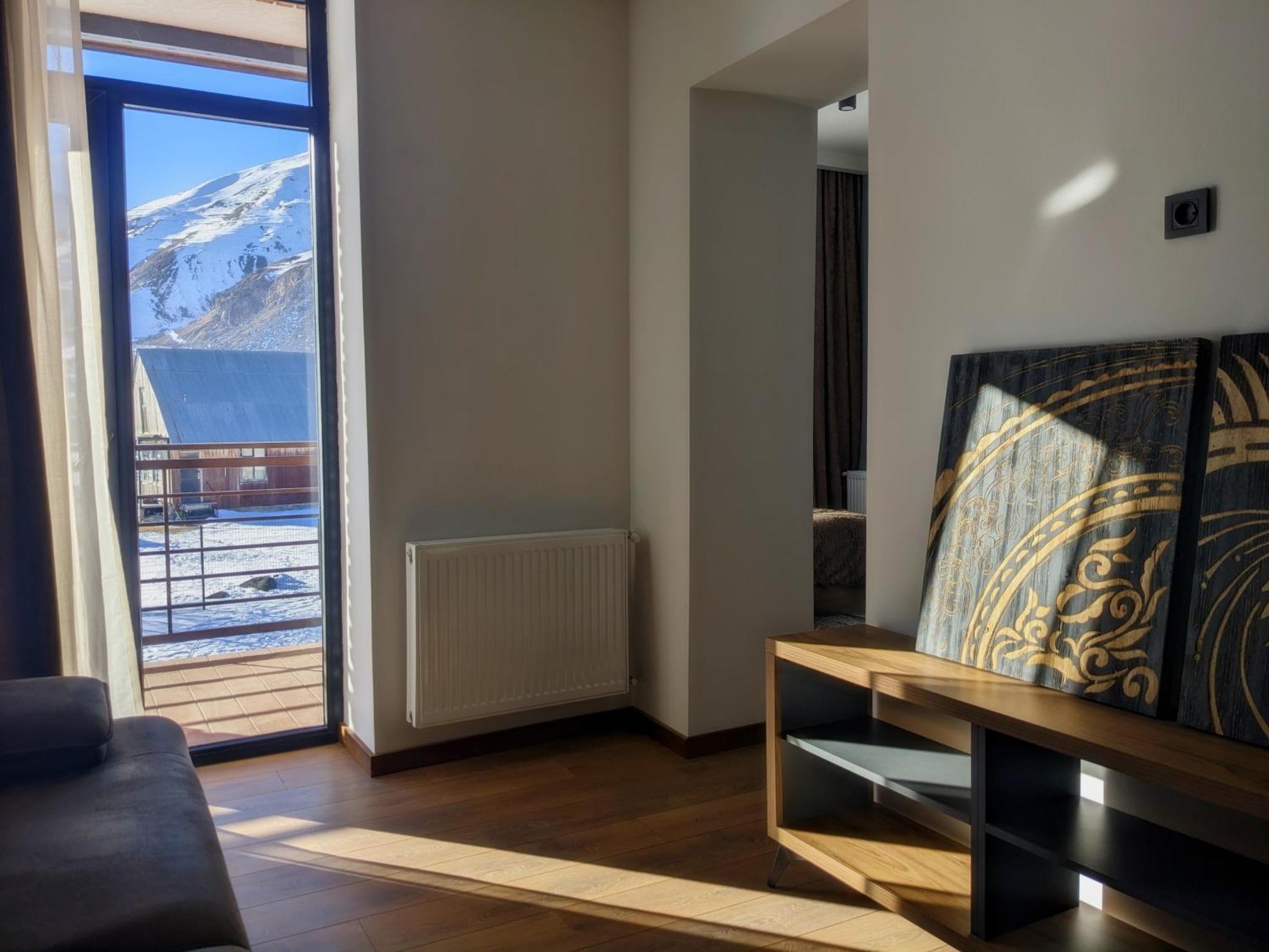 Agre Kazbegi Hotell Achkhoti Exteriör bild